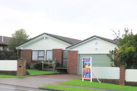 Photo of property in 1/150 Botany Road, Botany Downs, Auckland, 2010