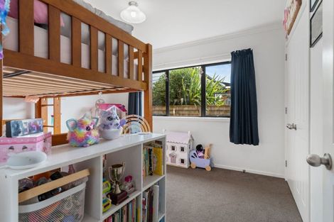 Photo of property in 12 Molesworth Street, Carterton, 5713