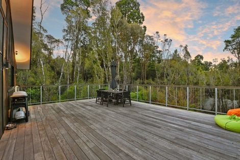 Photo of property in 11 Brownlee Drive, Moana, 7872
