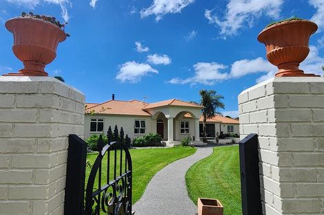 Photo of property in 1095 Queen Street East, Levin, 5571