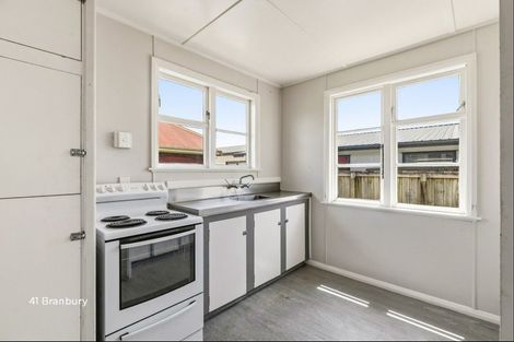 Photo of property in 39 Banbury Crescent, Fairfield, Hamilton, 3214