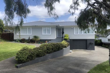 Photo of property in 30 Eastglen Road, Glen Eden, Auckland, 0602