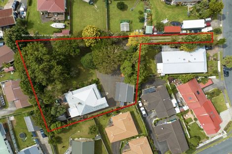 Photo of property in 13 Norfolk Rise, Waiuku, 2123