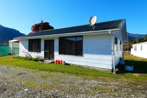 Photo of property in 96 Gladstone Street, Seddonville, Westport, 7891