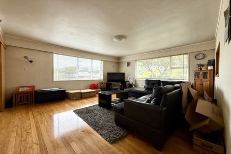 Photo of property in 1/62 Vera Road, Te Atatu South, Auckland, 0610