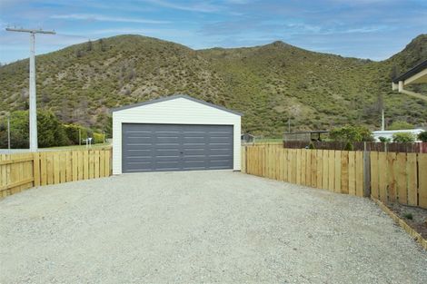 Photo of property in 94 Gordon Street, Kurow, 9435