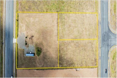 Photo of property in 60 Roosevelt Road, Ruakaka, 0171