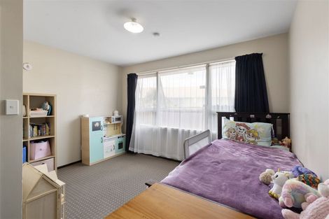 Photo of property in 2/23 Branksome Place, Parklands, Christchurch, 8083