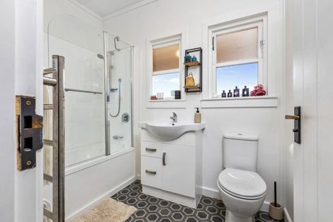 Photo of property in 93 Fox Street, Featherston, 5710