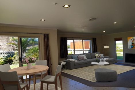 Photo of property in 51 Pyle Road West, One Tree Point, 0118