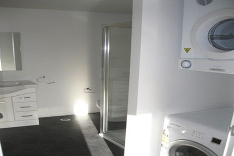 Photo of property in 2 Torrens Terrace, Mount Cook, Wellington, 6011