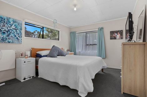 Photo of property in 21 Holmes Drive South, West Harbour, Auckland, 0618