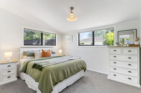 Photo of property in 30 Fairdale Place, Birkdale, Auckland, 0626