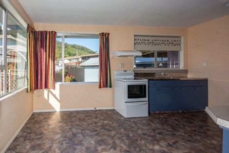 Photo of property in 75a Hampden Street, Picton, 7220