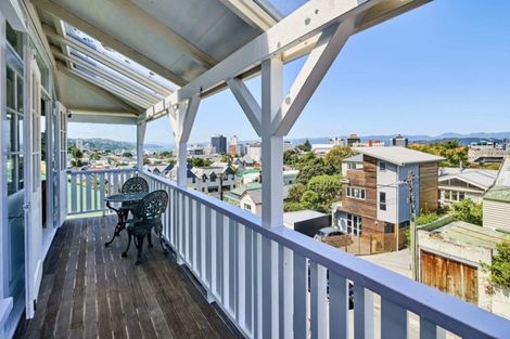 Photo of property in 8 Pitarua Street, Thorndon, Wellington, 6011