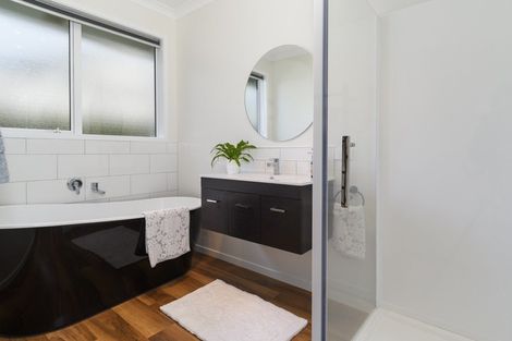 Photo of property in 15 Damien Place, Ohauiti, Tauranga, 3112