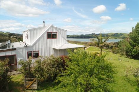 Photo of property in 221 Pahi Road, Pahi, Paparoa, 0571