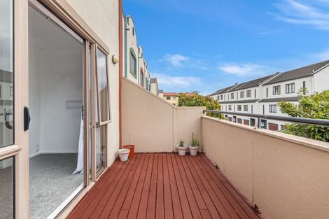 Photo of property in Lakeview Terrace, 17/14 Ambrico Place, New Lynn, Auckland, 0600