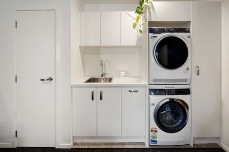 Photo of property in 11 Ruru Street, Cambridge, 3434