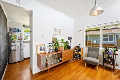 Photo of property in 18 Greenwich Grove, Stokes Valley, Lower Hutt, 5019