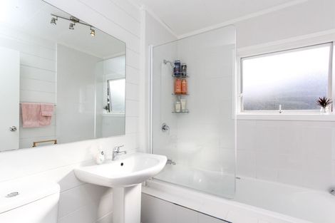 Photo of property in 13d Kipling Drive, Whalers Gate, New Plymouth, 4310