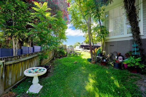 Photo of property in 4 Aronui Terrace, Kelston, Auckland, 0602