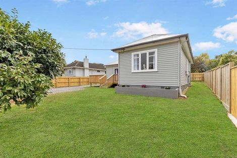 Photo of property in 14 Chester Street, Levin, 5510