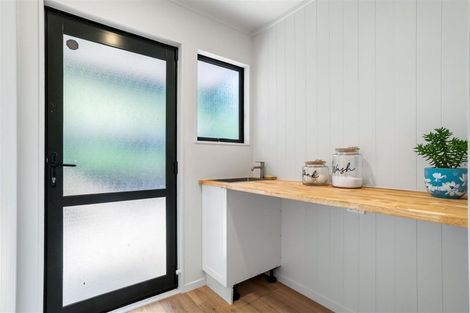 Photo of property in 111 Waireka Place, Whangamata, 3620