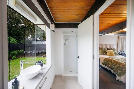 Photo of property in 11 Chilton Grove, Hokowhitu, Palmerston North, 4410