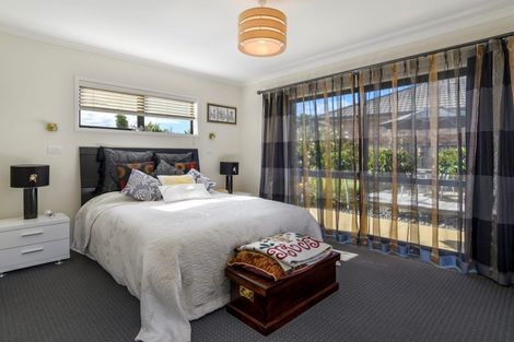 Photo of property in 14 Bathurst Crescent, Pyes Pa, Tauranga, 3112