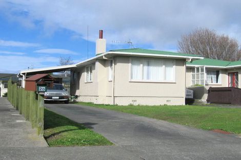 Photo of property in 2 Woodfield Avenue, Roslyn, Palmerston North, 4414