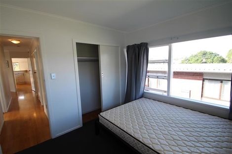 Photo of property in 78 Gladstone Road, Northcote, Auckland, 0627