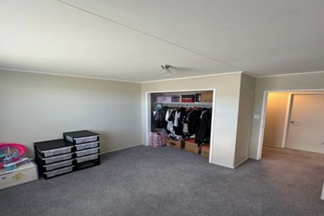 Photo of property in 50 Aniseed Grove, Timberlea, Upper Hutt, 5018