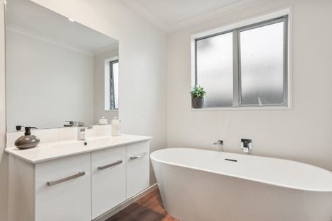 Photo of property in 15 Waituna Street, Pegasus, 7612