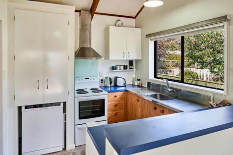 Photo of property in 15 Burcham Street, Taita, Lower Hutt, 5011