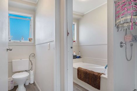 Photo of property in 6 Karina Place, Glen Eden, Auckland, 0602