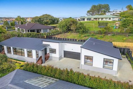 Photo of property in 26b Gulf Harbour Drive, Gulf Harbour, Whangaparaoa, 0930