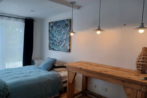 Photo of property in 121 Seaview Road, Piha, New Lynn, 0772