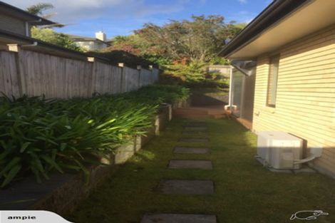Photo of property in 17 Ohau Court, Fairview Heights, Auckland, 0632