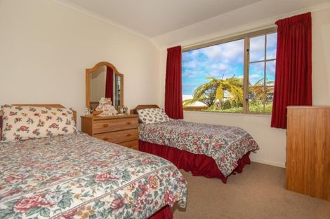 Photo of property in 10 Coutts Place, Mapua, 7005