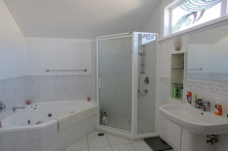 Photo of property in 7 Cameron Street, Takapuna, Auckland, 0622