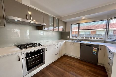 Photo of property in 2/48 Seabrook Avenue, New Lynn, Auckland, 0600