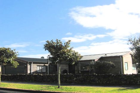 Photo of property in 15 Brentwood Avenue, Te Kamo, Whangarei, 0112