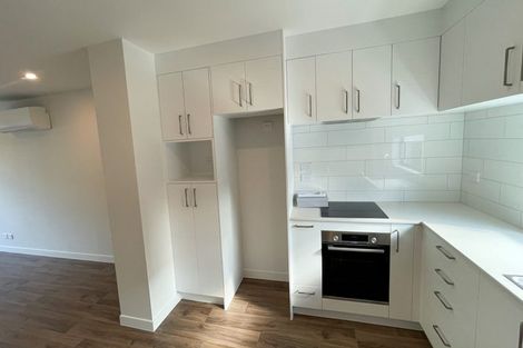 Photo of property in 4 Whanui Place, Mangere Bridge, Auckland, 2022