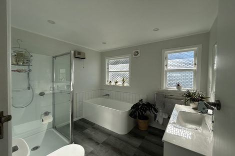 Photo of property in 74 Akaroa Drive, Maupuia, Wellington, 6022