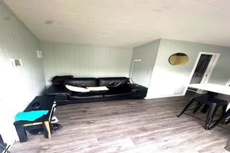 Photo of property in 21 Endeavour Street, Lyall Bay, Wellington, 6022