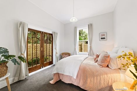 Photo of property in 29 Winchester Street, Kaiwharawhara, Wellington, 6035