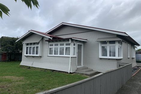Photo of property in 35 Knowles Street, Terrace End, Palmerston North, 4410