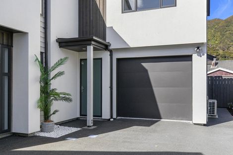 Photo of property in 6c Te Whiti Grove, Waterloo, Lower Hutt, 5011