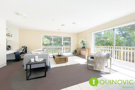 Photo of property in 1/25 Edgware Road, West Harbour, Auckland, 0618